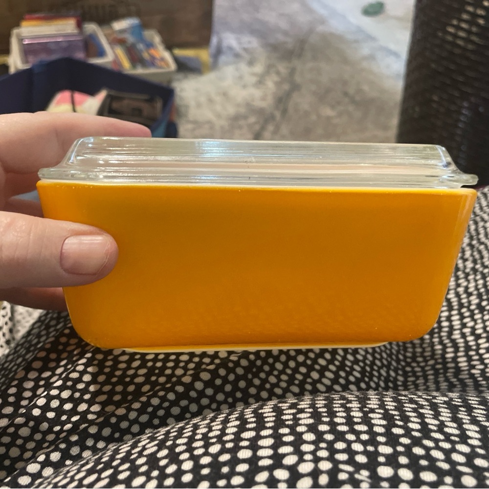 Pyrex Bright Yellow Rectangular Glass Storage Dish with Clear Lid